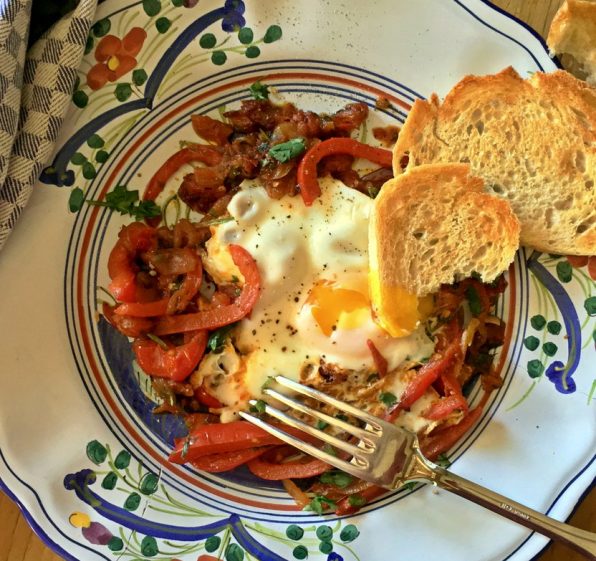 Shakshuka Eggs Poached with Tomatoes and Peppers