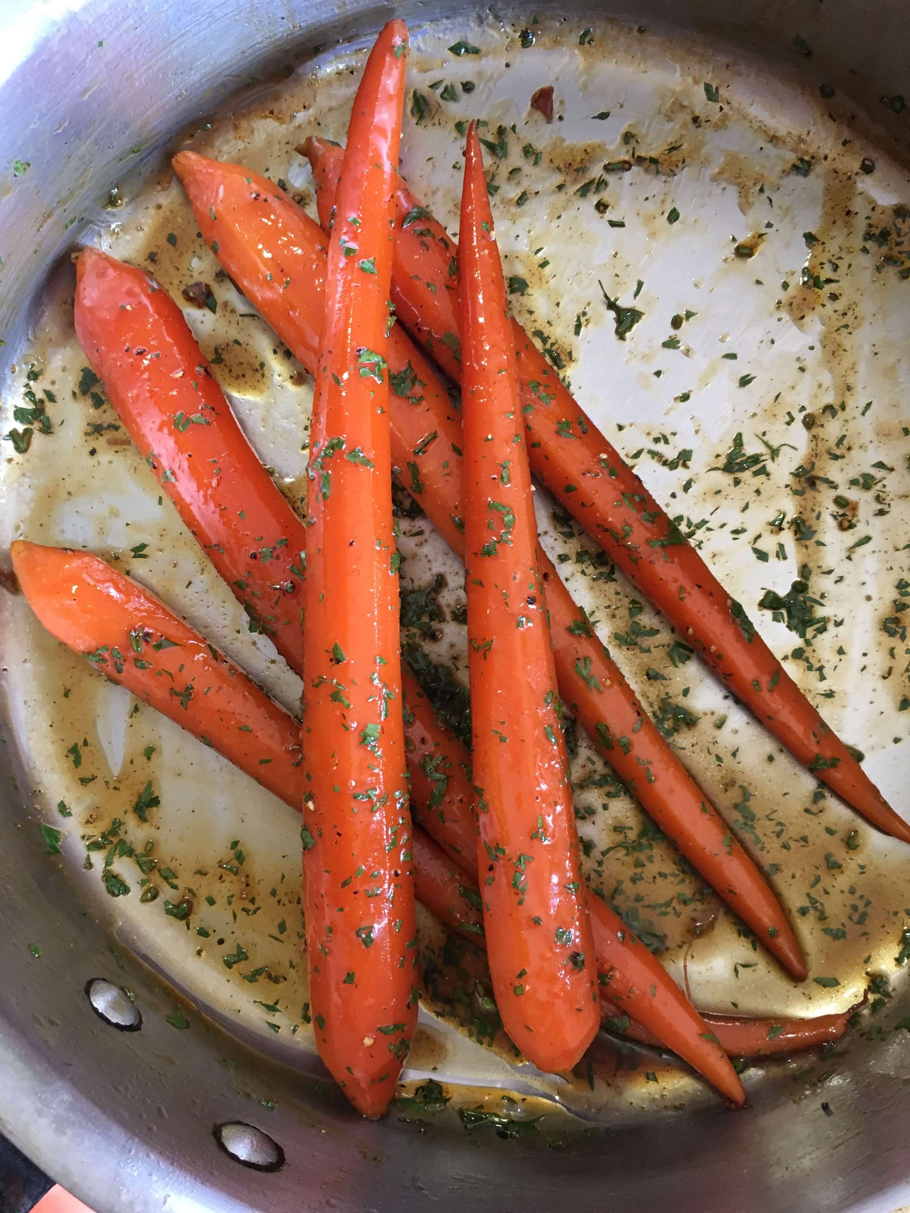 Honey-Glazed Carrots with Coriander and Black Pepper